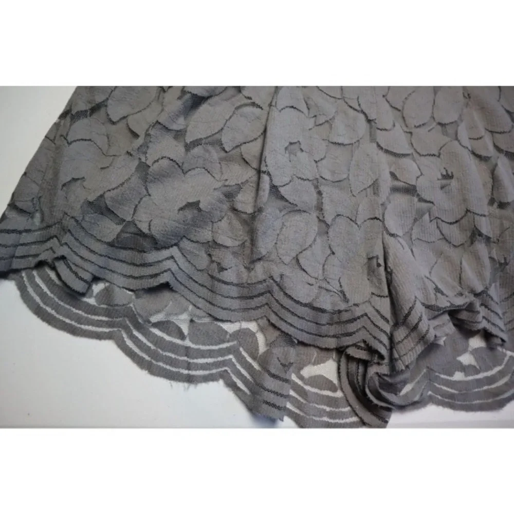 Torrid gray floral lace shorts - Picture 4 of 6